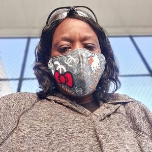 Meet your Posher, Lorraine